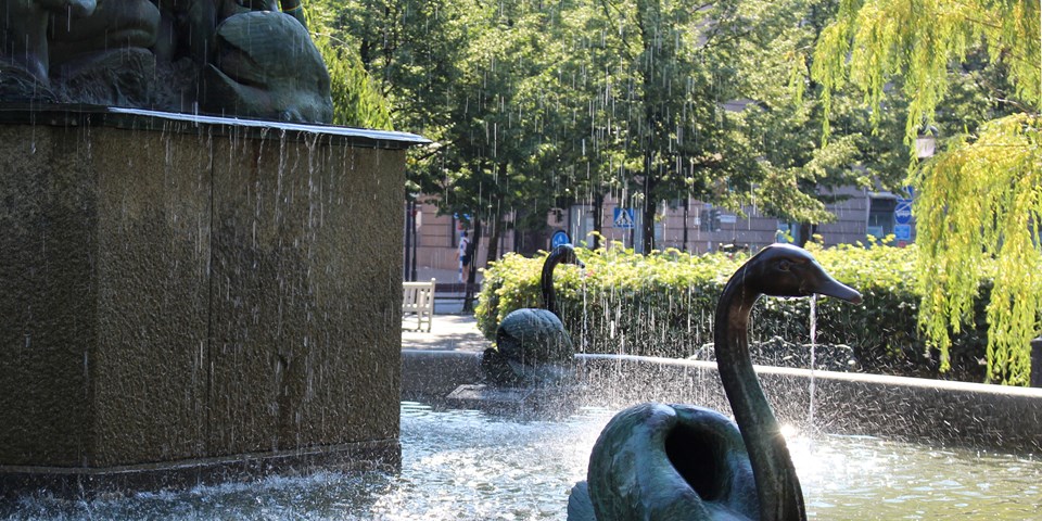 Svanarna i fontänen Fontänrummet