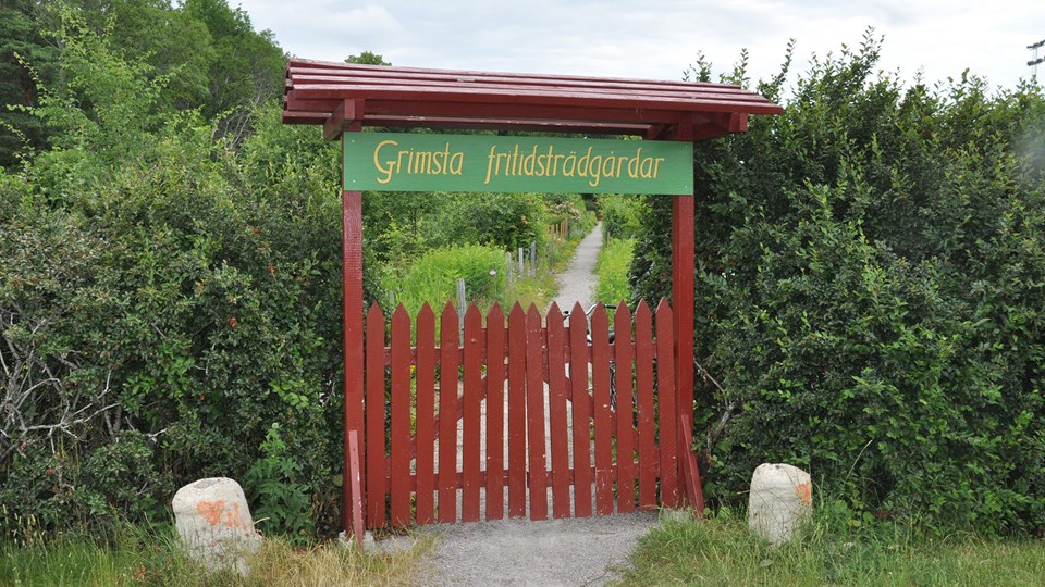 Ingången till Grimsta fritidsträdgårdar