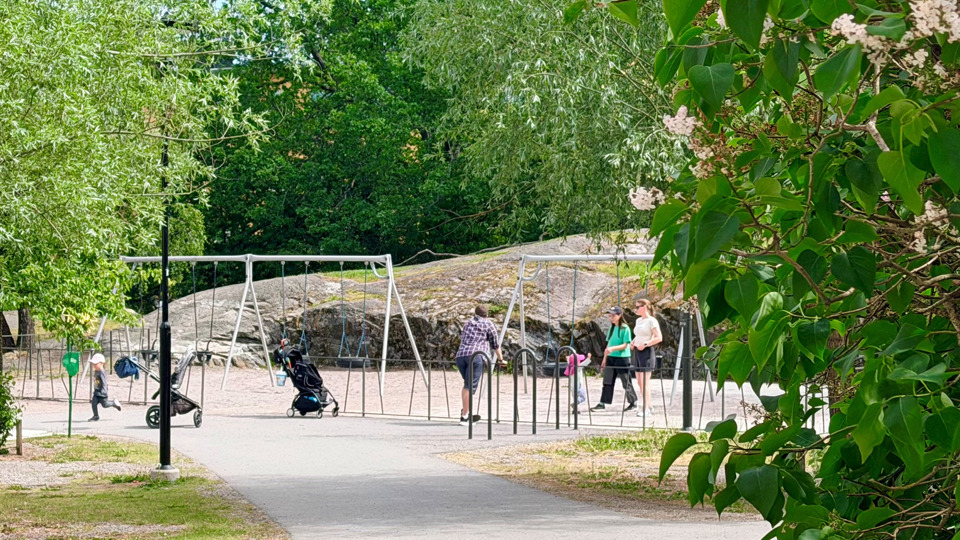 Gungor i lekpark.